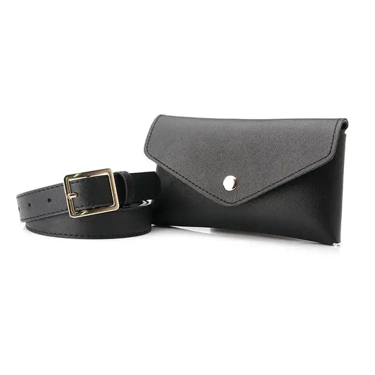 Sacoche banane en cuir synthétique   noir brillant. Ultra-fine avec fermeture à pression et ceinture à boucle.