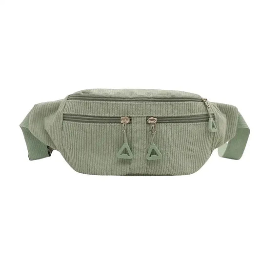 Sacoche Banane vert kaki en velours doux . Multiples poches de rangement avec fermetures éclair kaki et sangle ajustable.